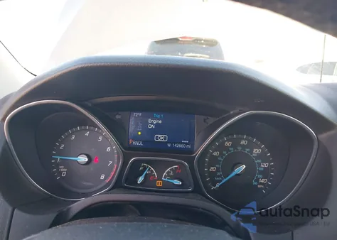 2014 Ford Focus Se z USA, uszkodzony, nr VIN 1FADP3F28EL368154